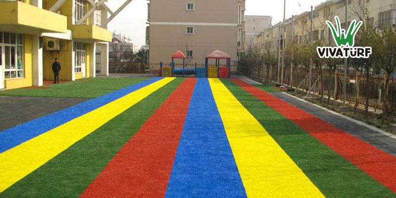 幼儿园人造草坪替代劣质幼儿园塑胶跑道，为了祖国的明天