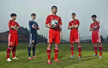 足球改革方案出台:中国足协与体育总局脱钩